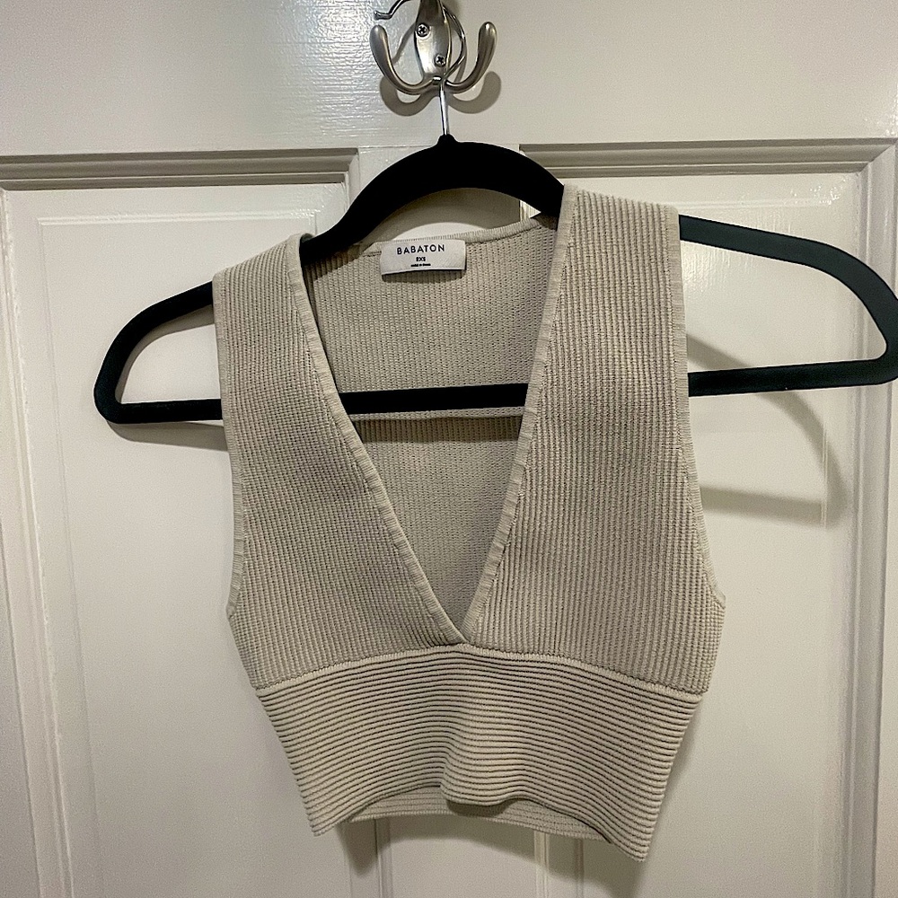 Aritza sculpt knit deep v top